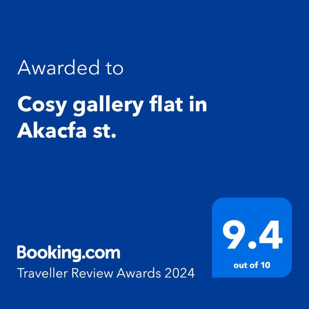 Cosy Gallery Flat In Akacfa St. Budapest Bagian luar foto